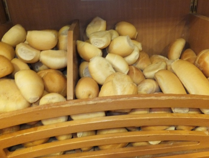 bread in italy - bocconcini e hotdog bread
