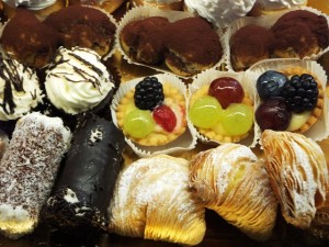 italian pastries - cannoli- tartlets - sfogliatine 