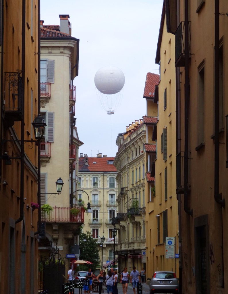 things to do in turin - Turin Eye hot air balloon in the Quadrilatero Turin